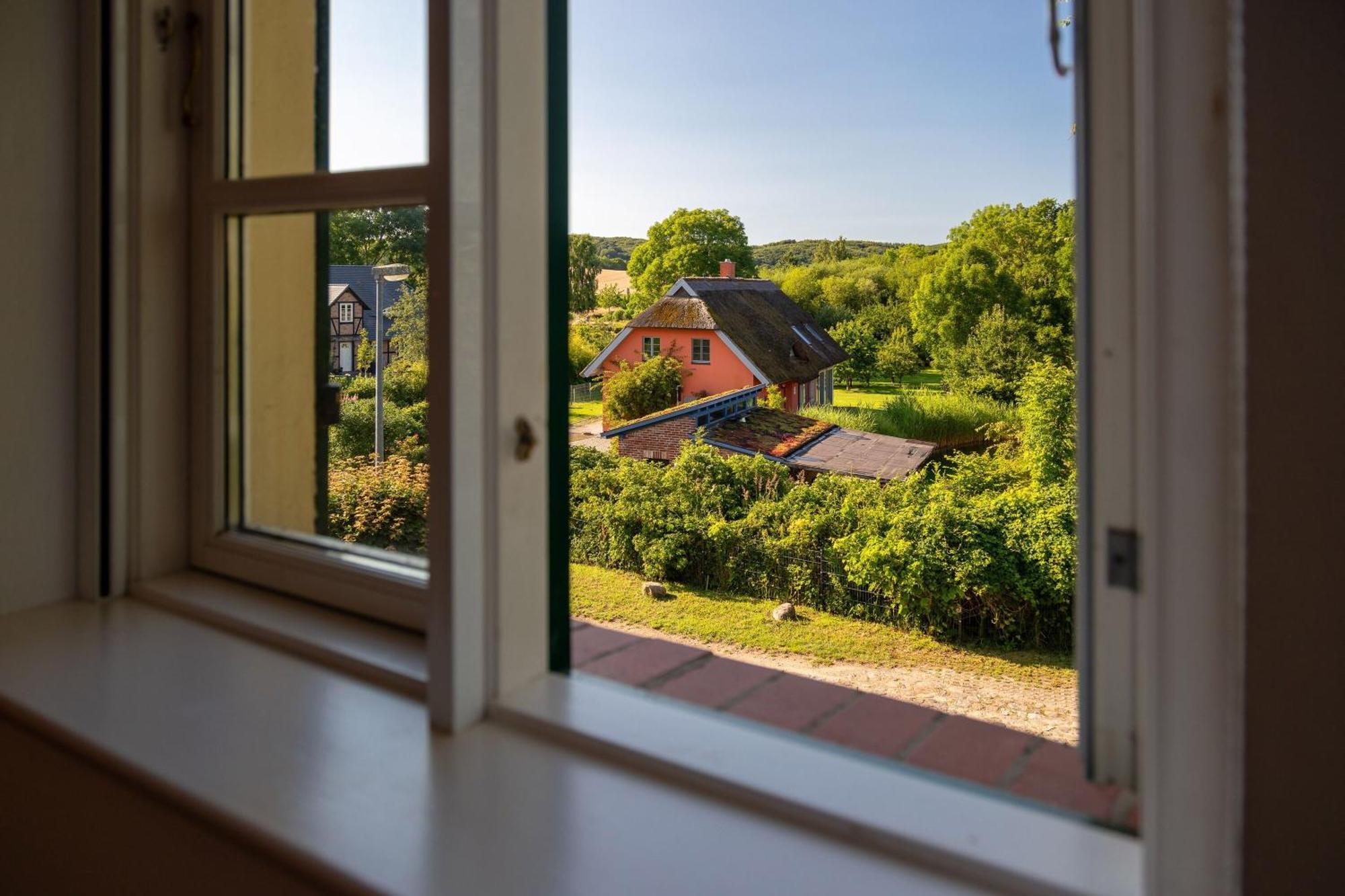 Ferienhaus Preetz 1A - Idylle Unter Reet Burtevitz Exterior photo